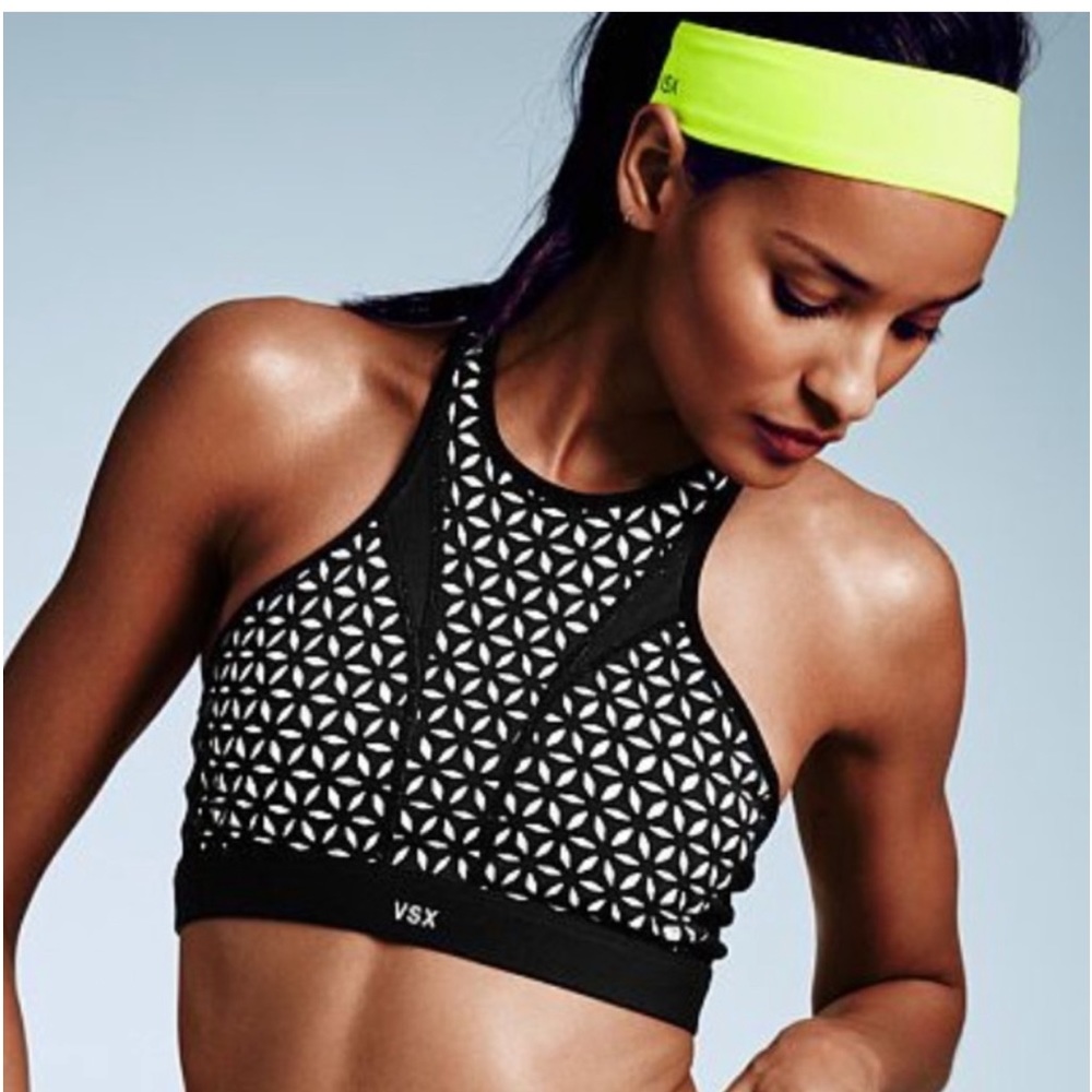 Victoria Secret’s VSX Sports Bra sz L